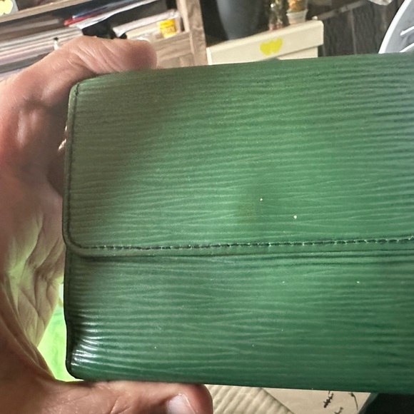 LOUIS VUITTON Epi Portefeuille Elise Wallet Green LV - Picture 4 of 14